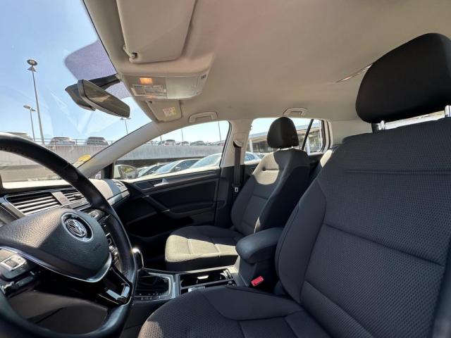 Volkswagen Golf image 2
