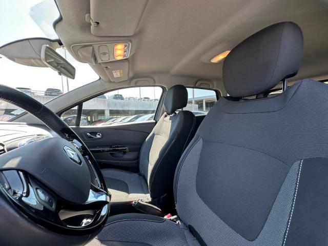 Renault Captur image 2