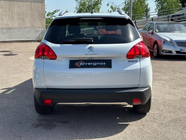 Peugeot 2008 image 8