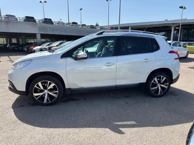Peugeot 2008 image 2