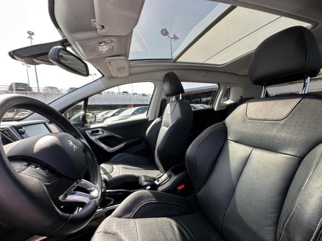 Peugeot 2008 image 7