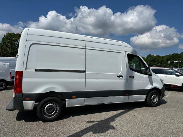 Mercedes Benz Sprinter image 7