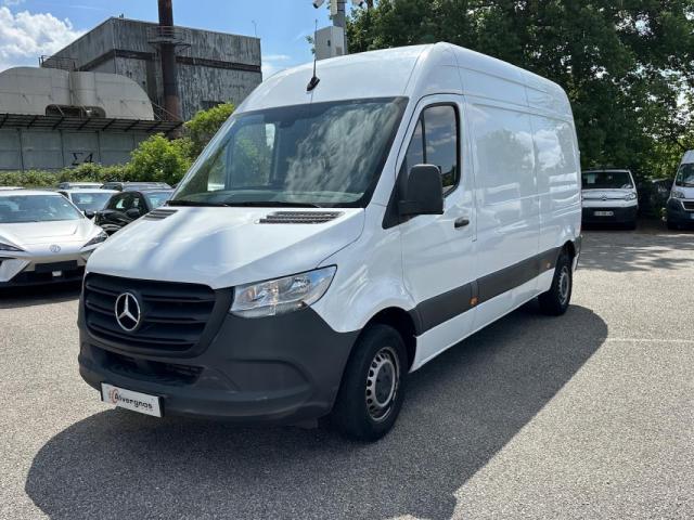 Mercedes Benz Sprinter image 2
