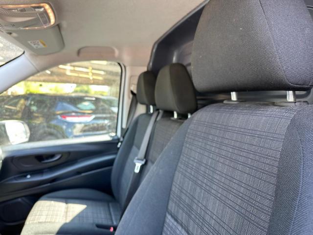 Mercedes Benz Vito image 2