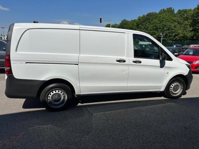 Mercedes Benz Vito image 4