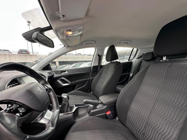 Peugeot 308 image 6
