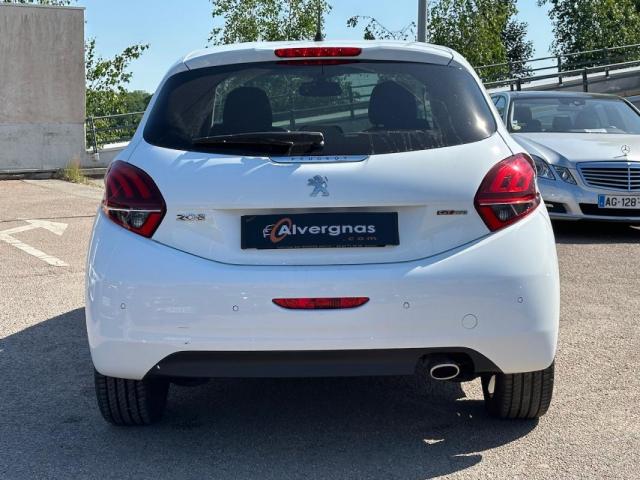 Peugeot 208 image 1