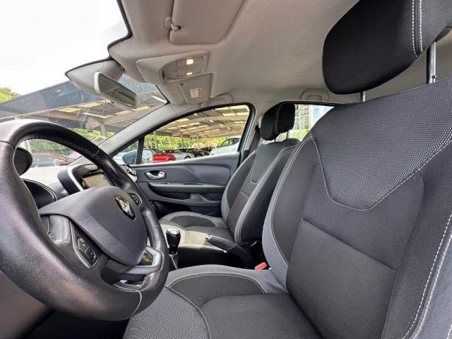 Renault Clio image 8