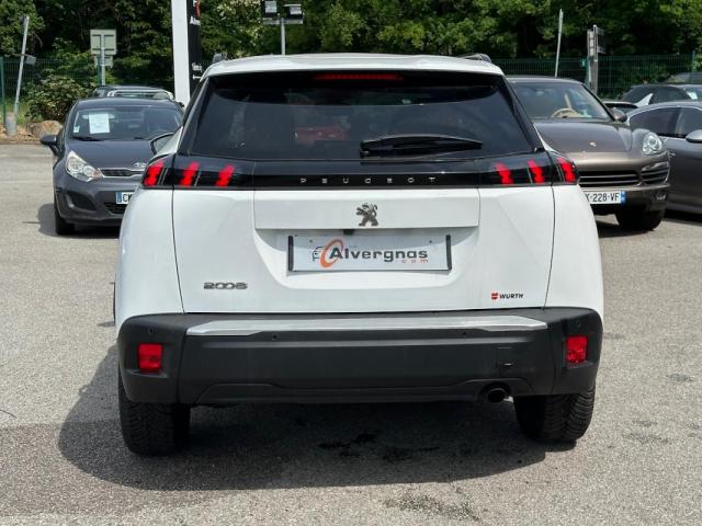 Peugeot 2008 image 1