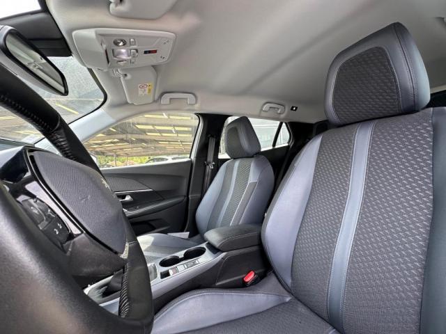 Peugeot 2008 image 9
