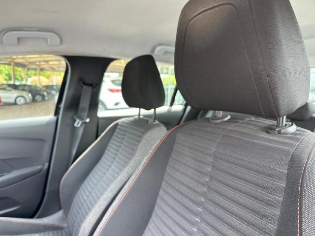 Peugeot 208 image 1