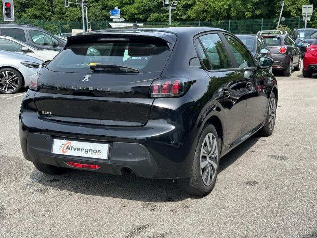 Peugeot 208 image 6