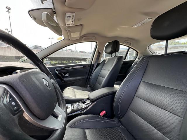 Renault Laguna image 7