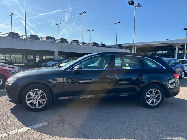 Audi A4 image 8