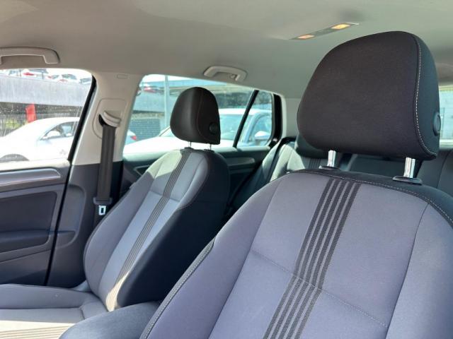 Volkswagen Golf image 2
