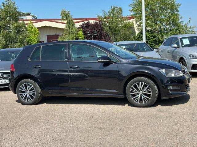 Volkswagen Golf image 9