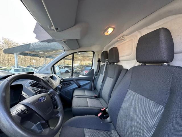 Ford Transit Custom image 8