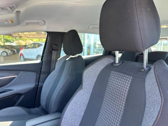 Peugeot 3008 image 8