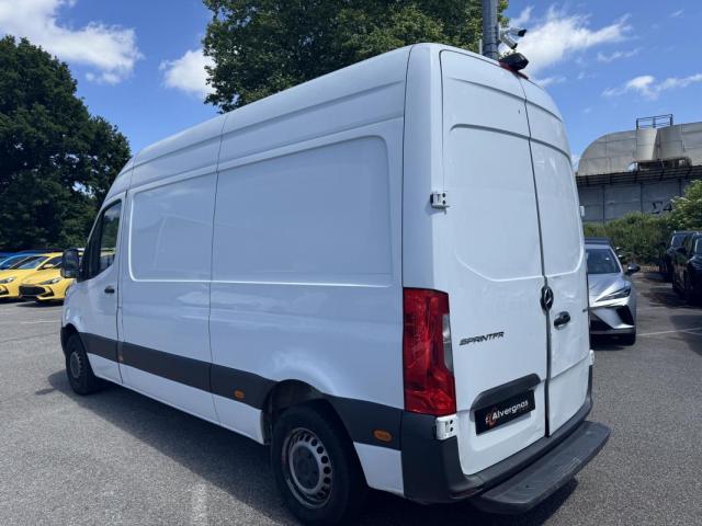 Mercedes Benz Sprinter image 9