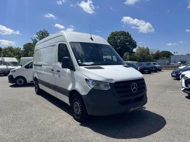Mercedes Benz Sprinter image 7