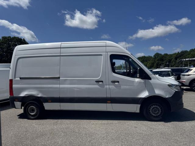 Mercedes Benz Sprinter image 4