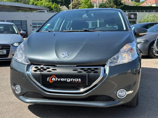 Peugeot 208 image 1