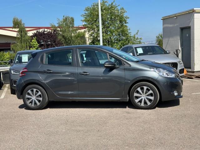 Peugeot 208 image 3