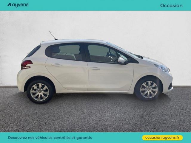 Peugeot 208 image 9