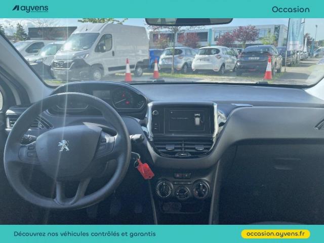 Peugeot 208 image 1