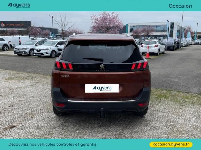 Peugeot 5008 image 1