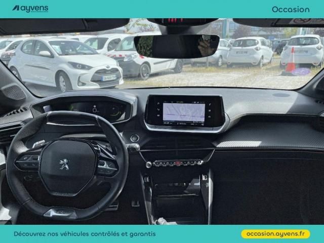 Peugeot 208 image 8