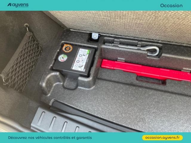 Mercedes Benz Eqa image 6