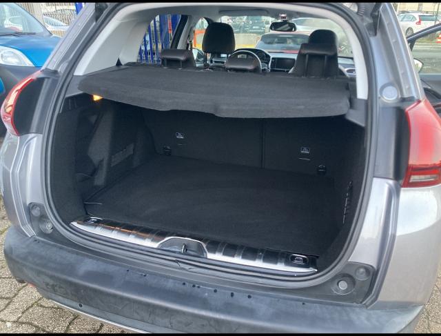 Peugeot 2008 image 8
