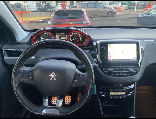 Peugeot 2008 image 1