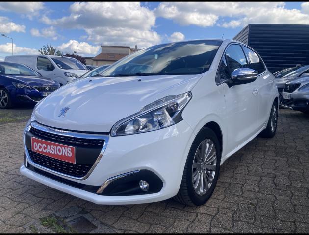Peugeot 208 image 9
