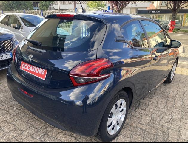 Peugeot 208 image 6