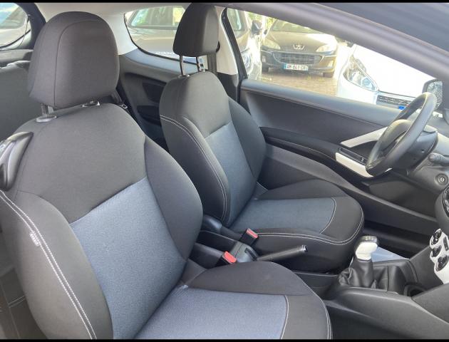 Peugeot 208 image 9