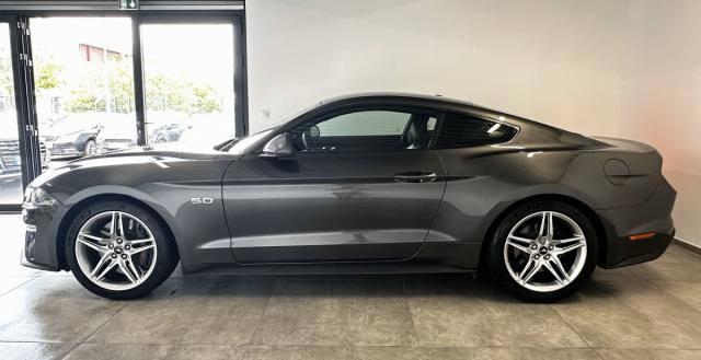 Ford Mustang image 9