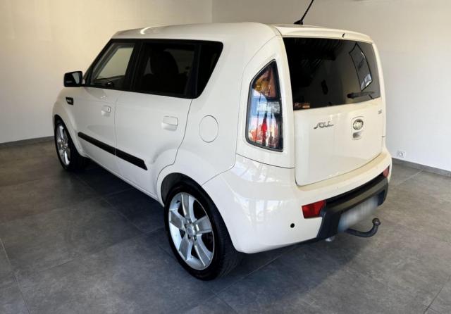 Kia Soul image 9