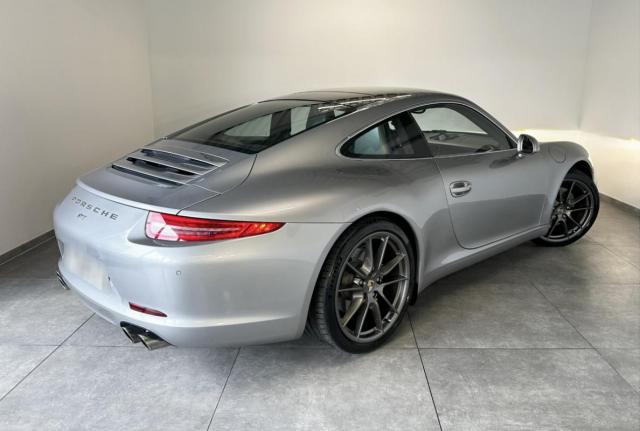 Porsche 911 image 9