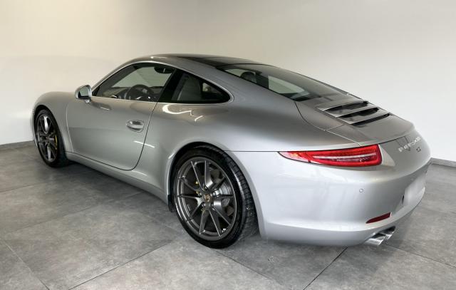 Porsche 911 image 7