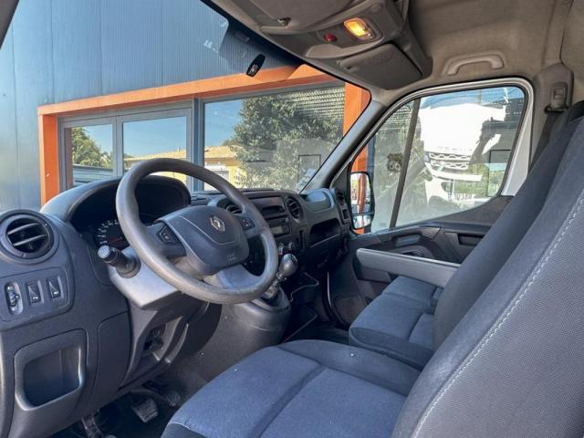 Renault Master image 9