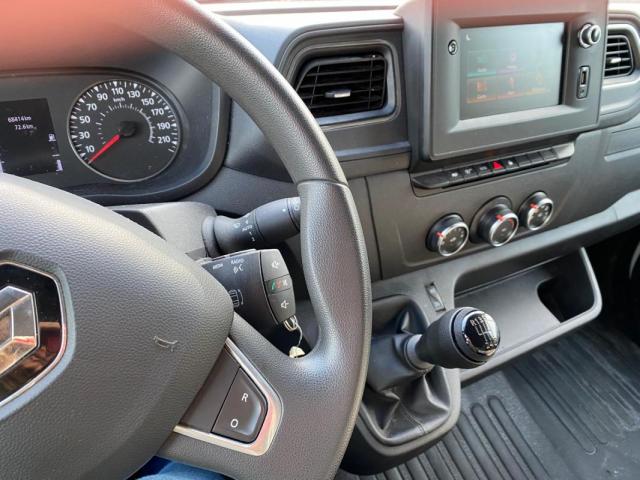 Renault Master image 9