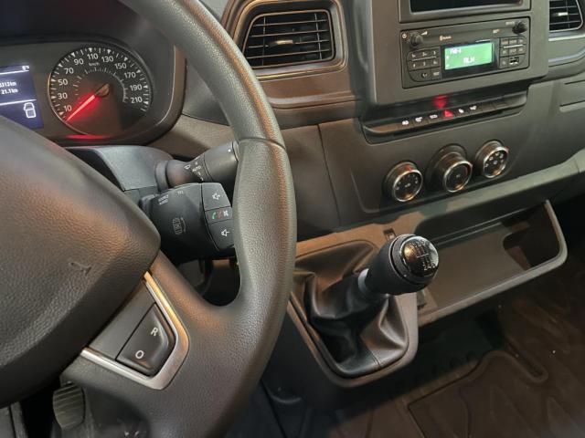 Renault Master image 4