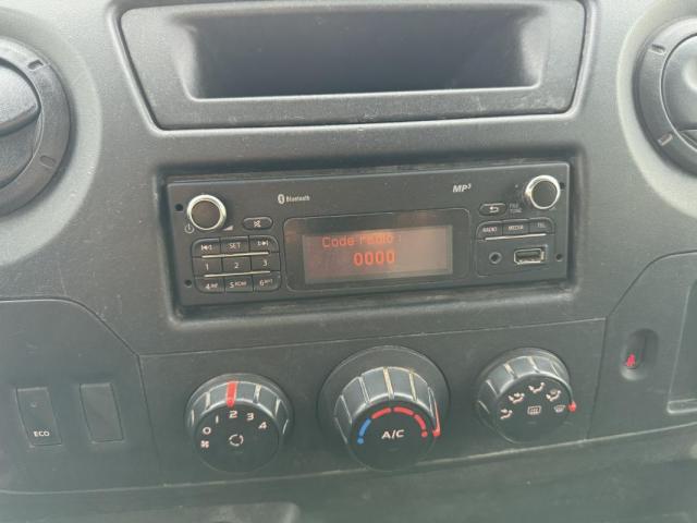 Renault Master image 2
