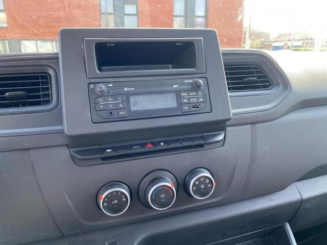 Renault Master image 6
