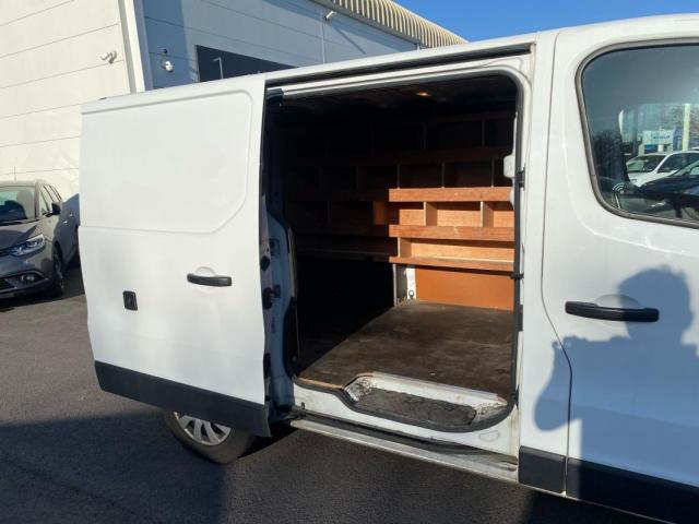Renault Trafic image 2