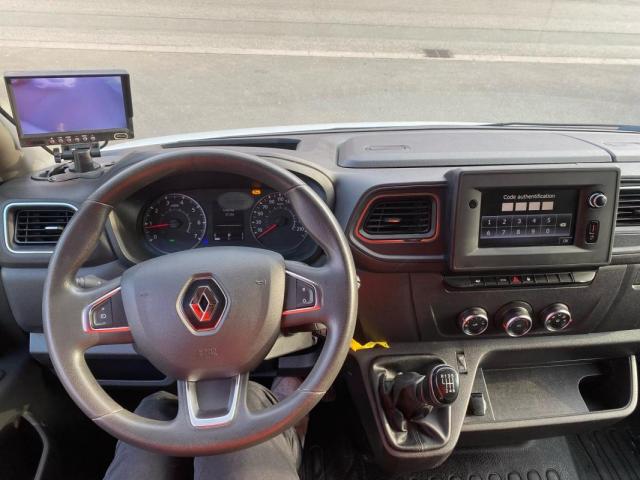 Renault Master image 1