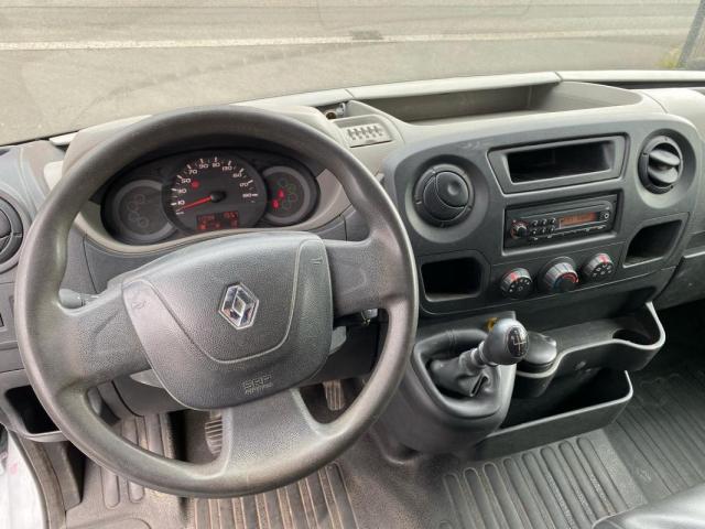 Renault Master image 1