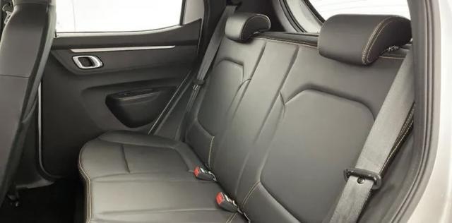 Dacia Spring image 2